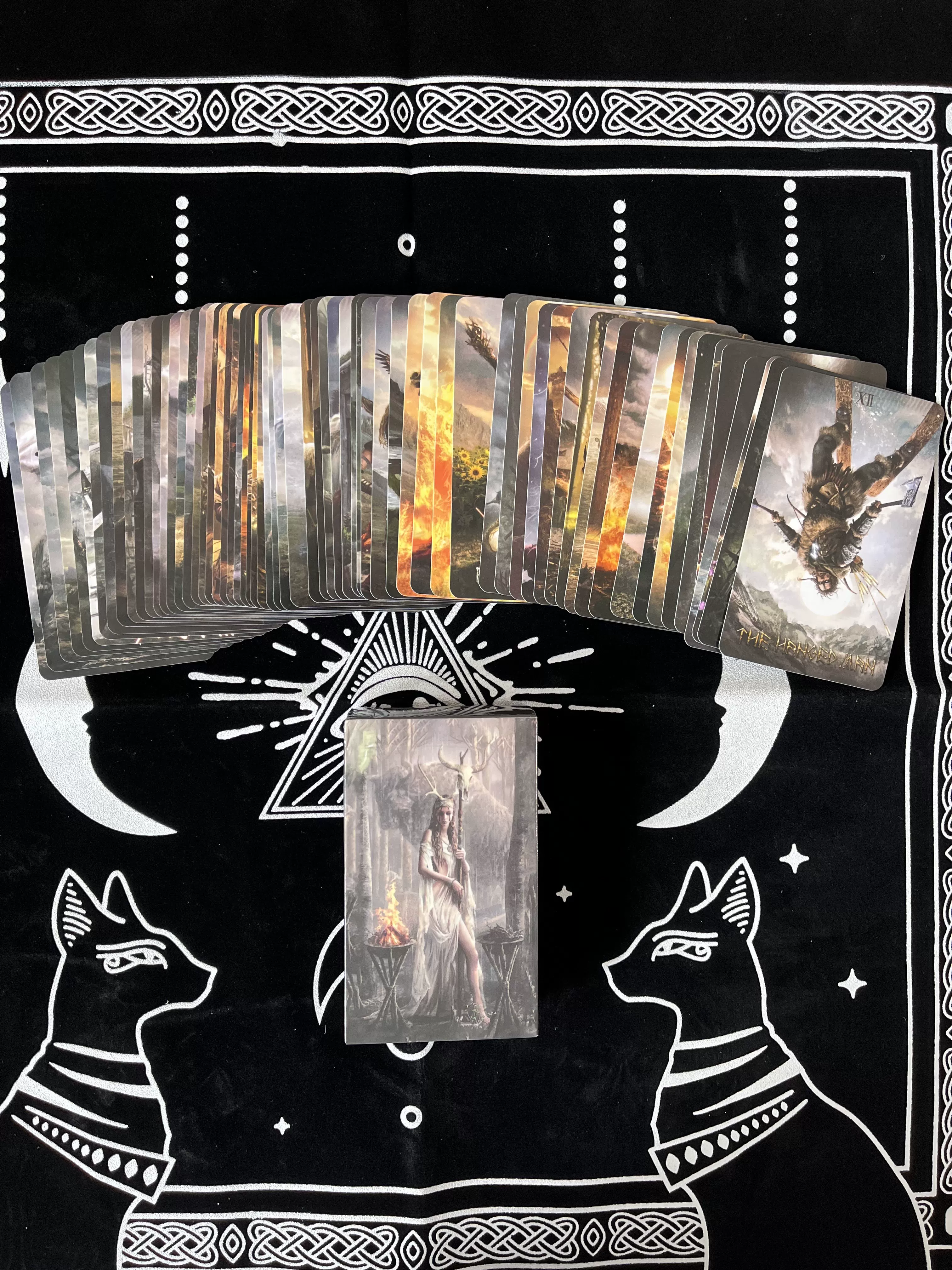 Spot Runic Card 78 частей FANWEI Te Carlo Card Runic настольная игра карта нов новая