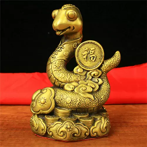 清乾隆銅胎掐絲琺瑯纏枝蓮紋三⾜爐《乾隆年製》《⽽》款