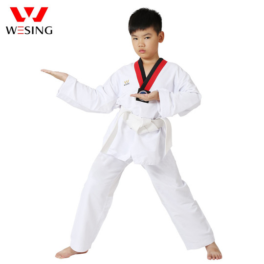 Mehmonxona dushlarida yashirin kamera Boboning farrosh ayol bilan jinsiy aloqada bolgan videosi