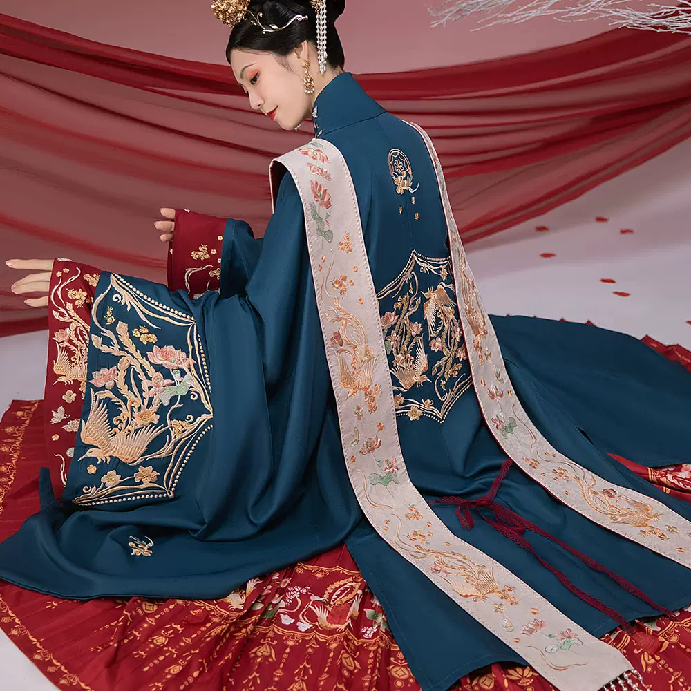 凤台曲原创 凤求凰 花嫁明制合领汉服立领衫对襟齐腰霞帔重工刺绣