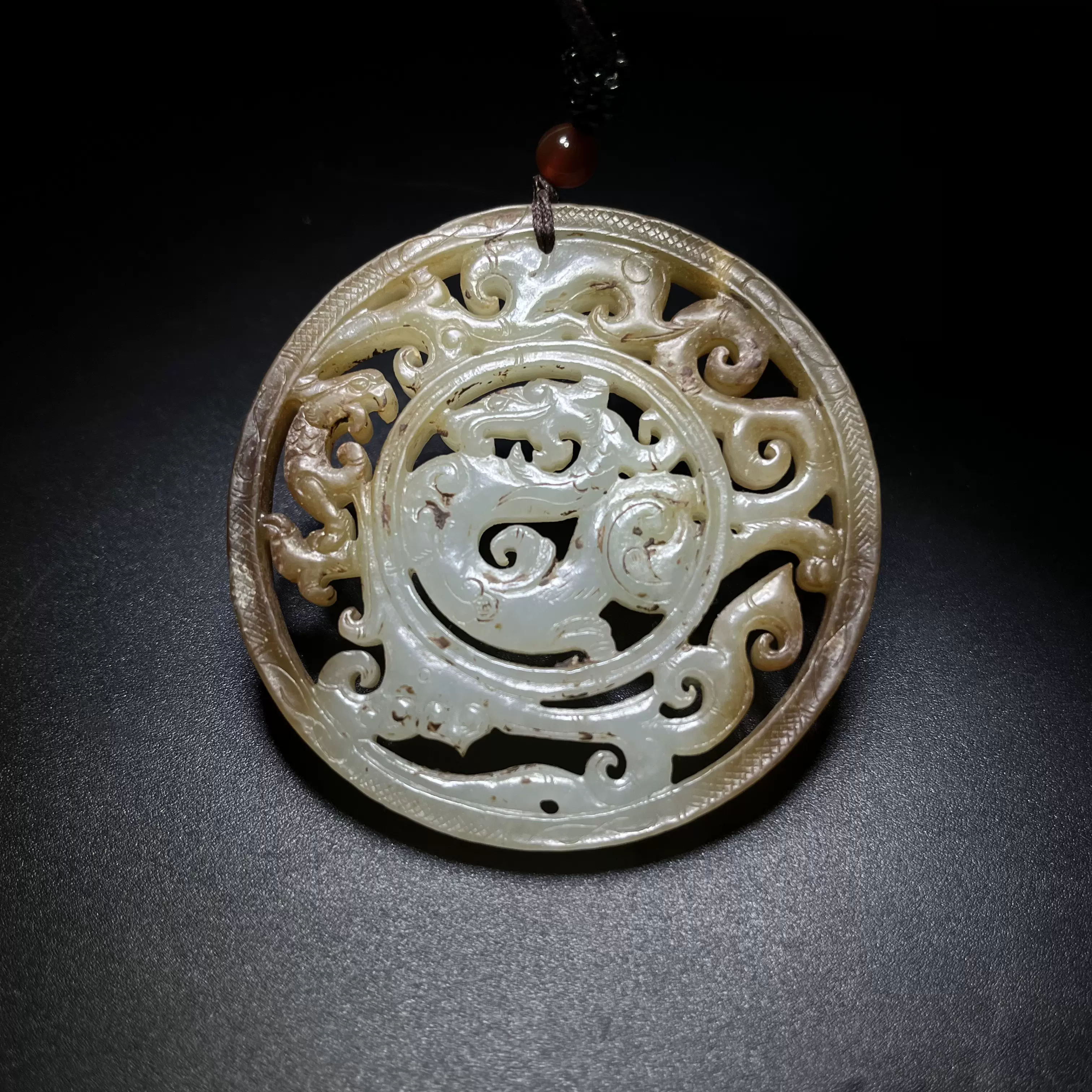 旧藏：高古玉和田玉螭龙玉佩尺寸：5.6×1.05cm克重：26.1克