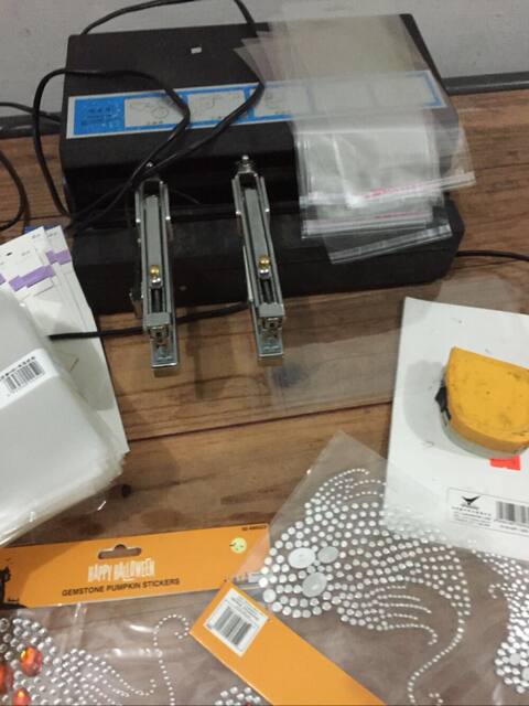 Dafenbe specializes in innovating two -headed card header booking machine electrical booking machine gas dynamic booking machine Nailing machine accessories link
