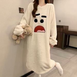 
Cartoon cute long-sleeved pajamas for women in winter mid-length over-the-knee nightgown coral velvet warm home clothes that can be worn outside in winter