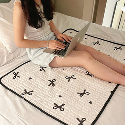 Bowknot Menstrual Pad for Bed, Suitable for All Seasons, Washable, Leak-Proof, Waterproof Menstrual Period Mattress Pad