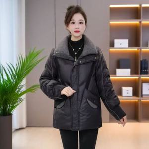 
Winter new fashionable mother's wear loose slimming cotton coat women's winter Korean style thickened warm color matching cotton coat