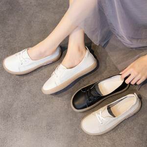 
The shopping mall removed the cabinets and broke the code for clearance. Genuine leather soft-soled women's shoes, versatile beef tendon shallow mouth small white shoes, lazy single shoes for women.
