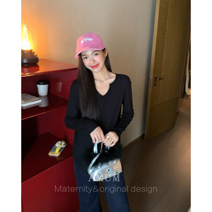 
AMUM Maternity Wear Light Oxygen Bottoming Shirt ~ Black right-shoulder V-neck with high-elastic long-sleeved T-shirt slimming top