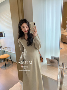 AMUM pregnant women with thick milk oats ~ lazy lapel sweater dresses inside and wearing knitted skirts
