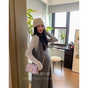 
AMUM’s heart-warming principles for maternity wear~ Sleeveless suspender dress, three-dimensional floral layered vest and knitted skirt