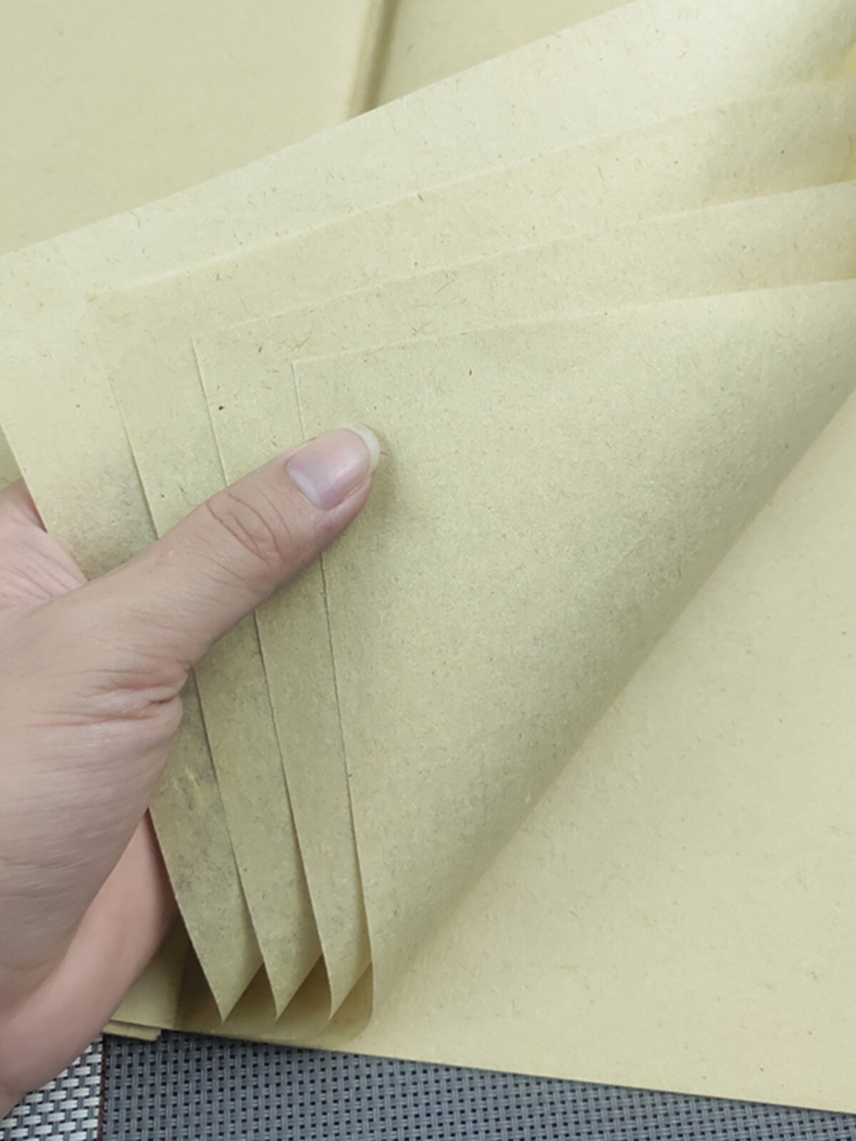 Salzgebackenes Hähnchenpapier - Gaze, Bambus & Ölpapier