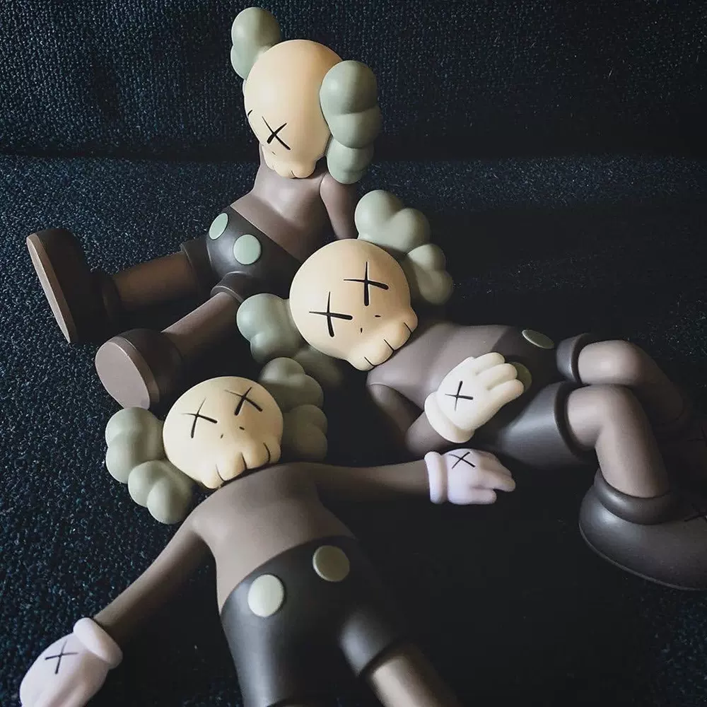 mand kaws holiday japan日本限定富士山联名搪胶睡姿公仔玩偶潮-Taobao