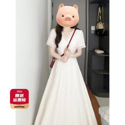 French-Style White V-Neck Dress for Petite Women, Summer 2026 New Model, Stunningly Beautiful and Elegant, Waist-Cinching Long Dress