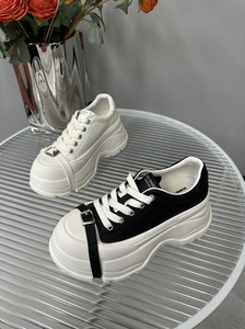 
2026 Spring New Thick Sole Height Casual Canvas Shoes Women's White Shoes Daddy Shoes Comfortable and Versatile Sports Shoes