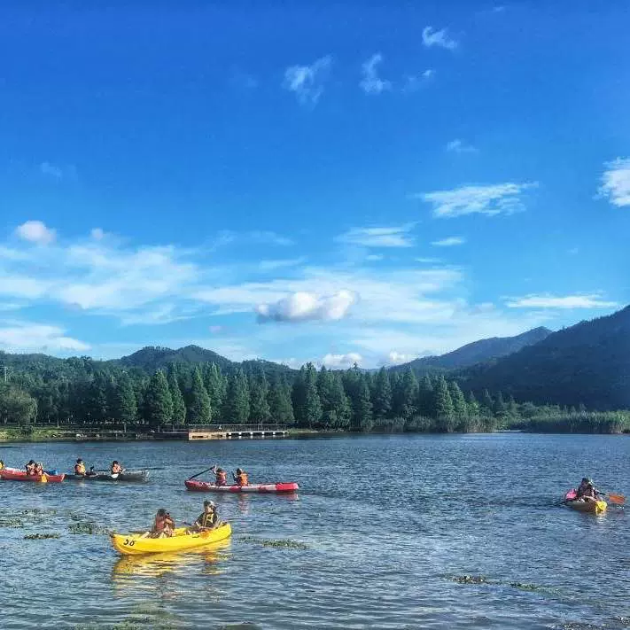 东钱湖上水帐篷营地