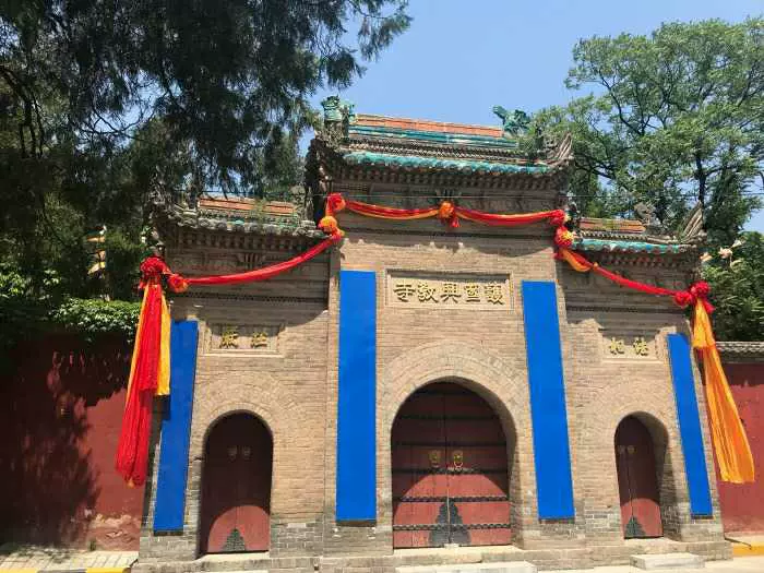 护国兴教寺图片