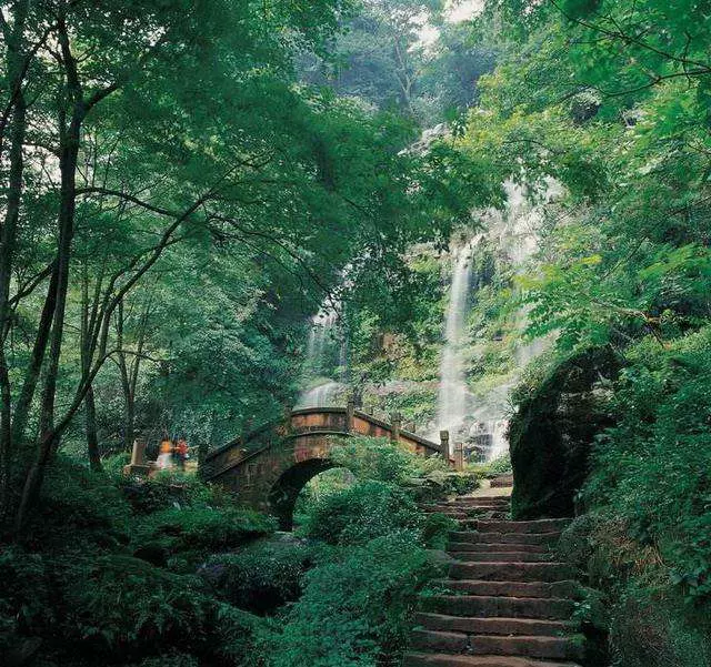 天台山峡谷风景区图片