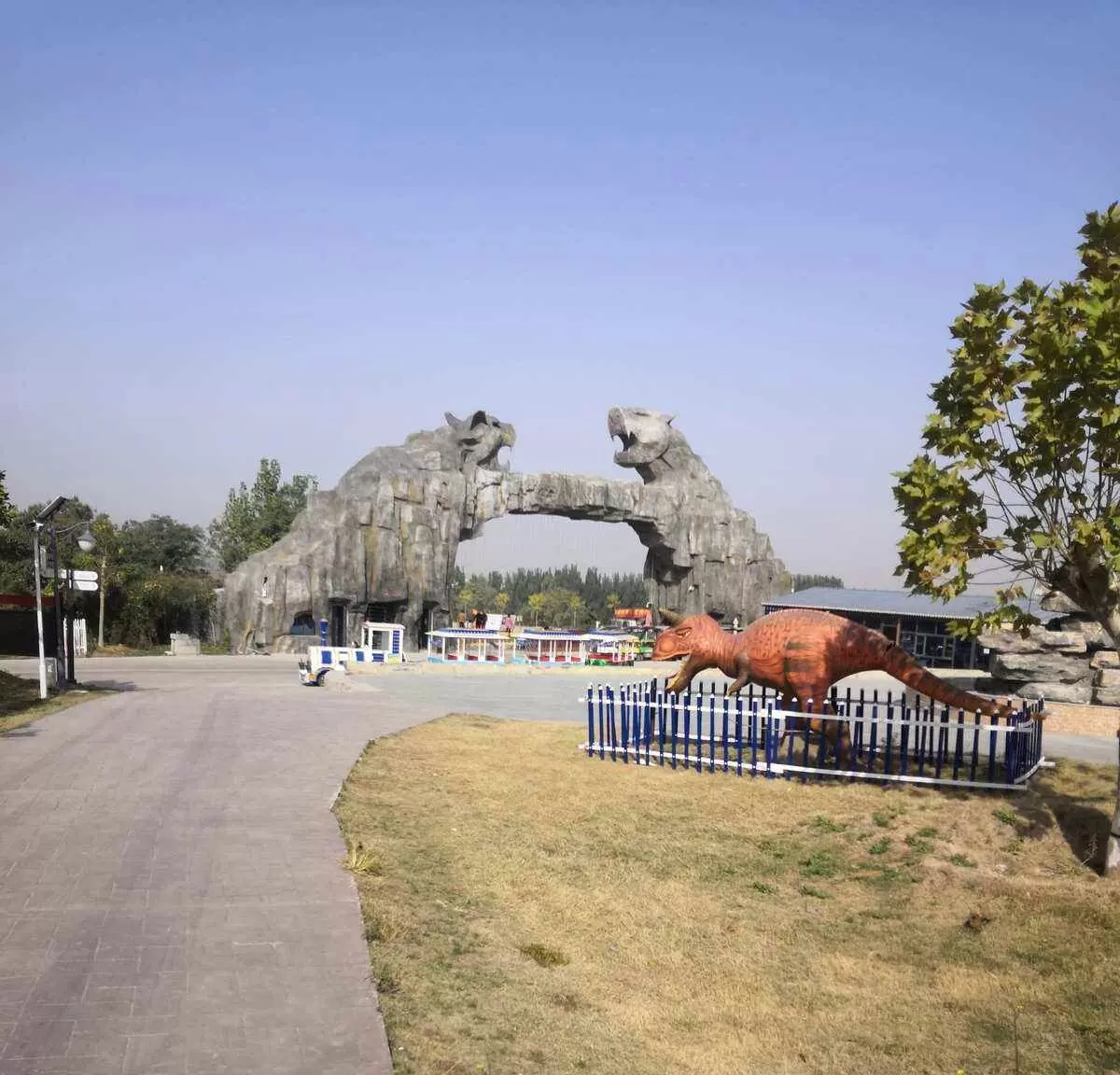 白虎山景区图片