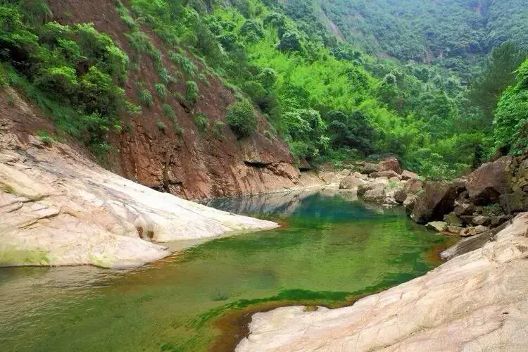 卧龙峡图片