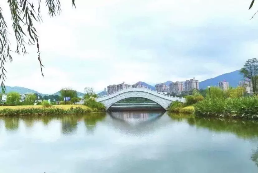 东江湾城市公园图片