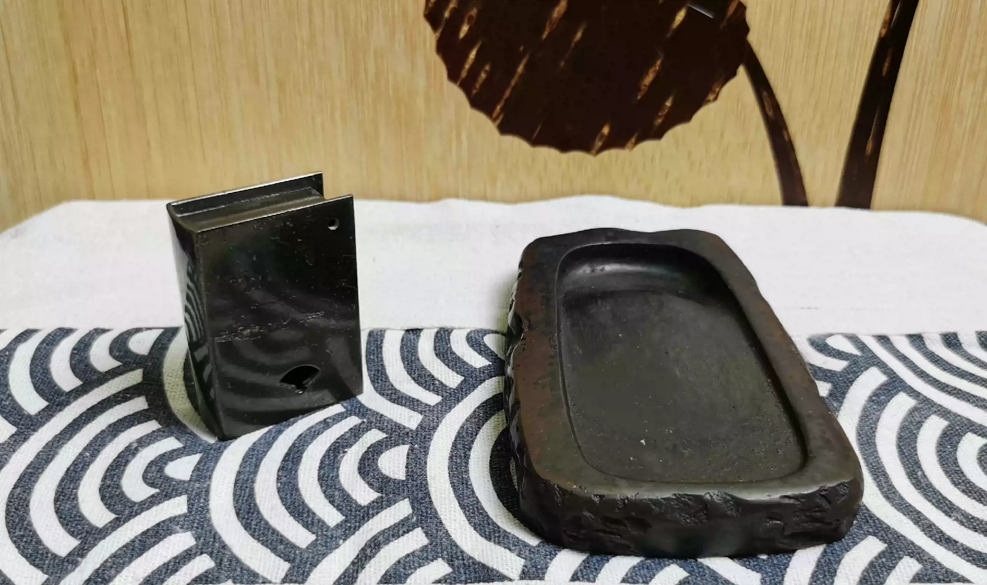 御硯司　赤間関硯　玉弘堂 玉弘堂の硯司｜赤間関硯本家 玉弘堂 【赤間関硯・赤間硯】