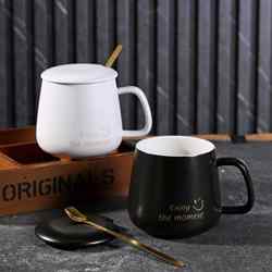 Mug Couple Cups, a Pair of Ceramic Household Drinking Cups, Modern Simple Coffee Cups with Lids, Creative Gift Items