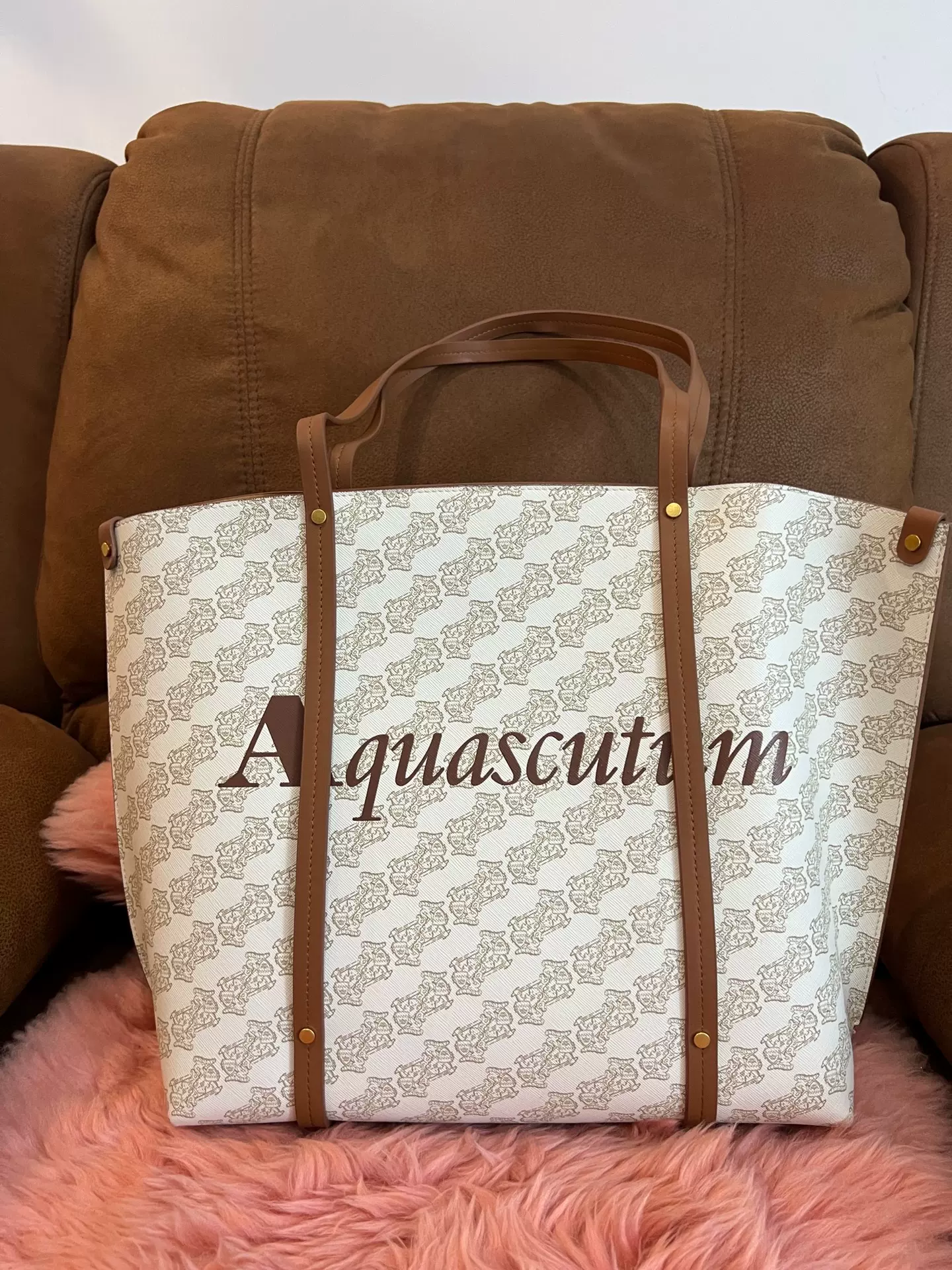 Aquascutum logo Taobao