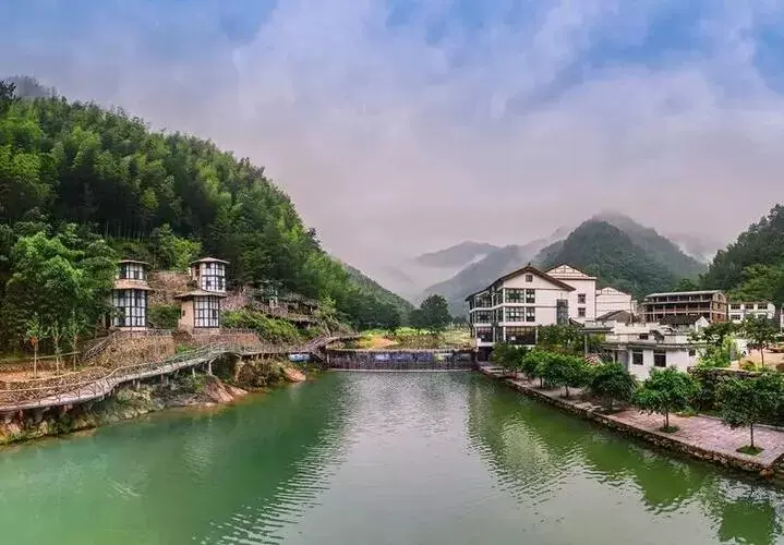 怀溪穹岭景区