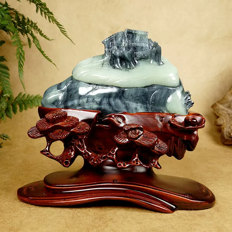 本玉　新疆産和田玉　山水紋　浮き手彫り　根付　天然石　旧家蔵出し　手握り石 本玉 新疆産和田玉 山水紋 浮き手彫り 根付 天然石 旧家蔵出し