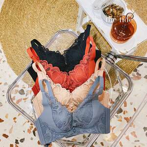 
Senna Flower Room French Romantic Lace Girls Underwear Small Breast Sexy Wireless Push-up Adjustable Bra Set