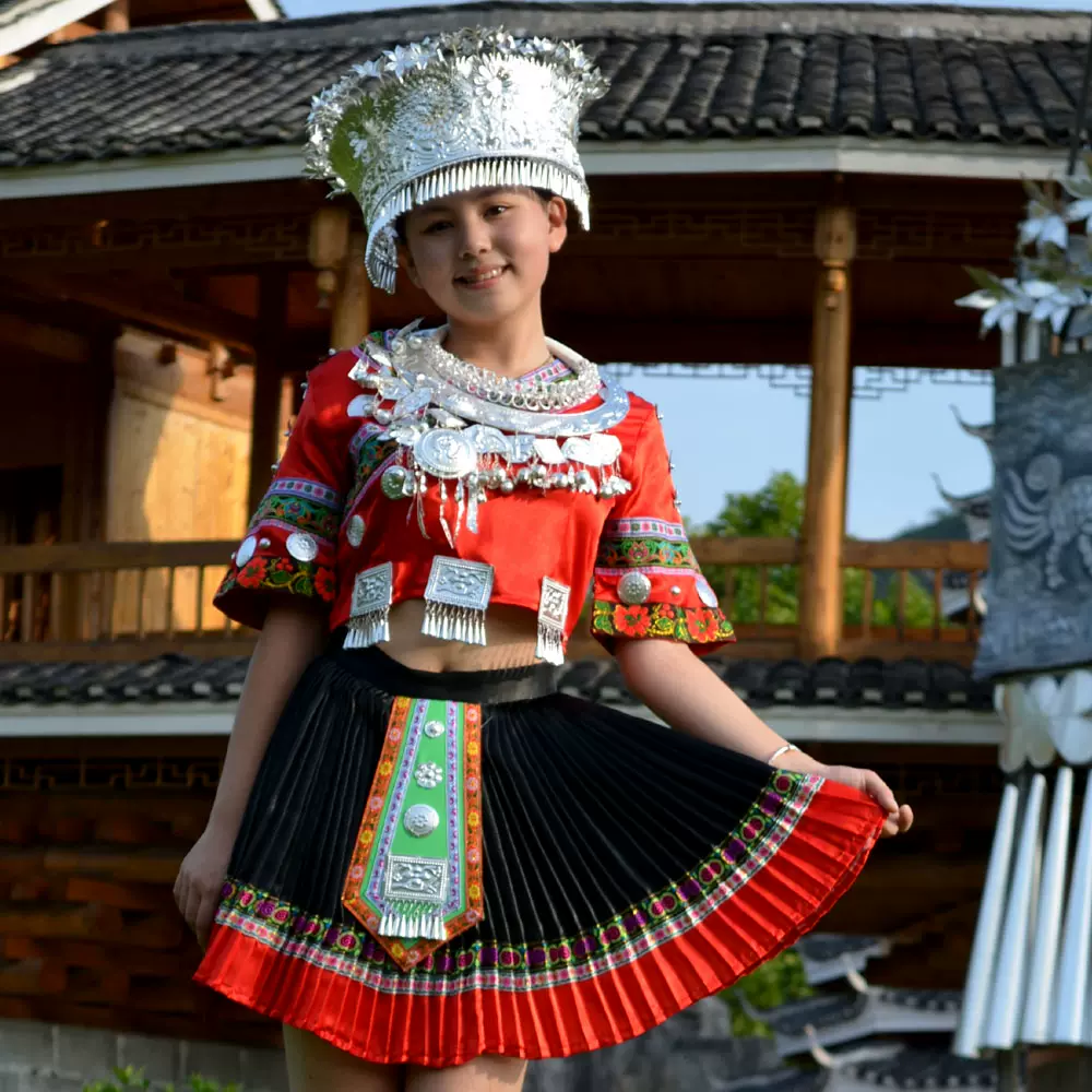 苗族土家族侗族舞蹈服装演出服女装银饰头饰帽子银项圈双色裙 苗族土家族侗族舞蹈服装演出服女装银饰头饰帽子银项圈双色裙
