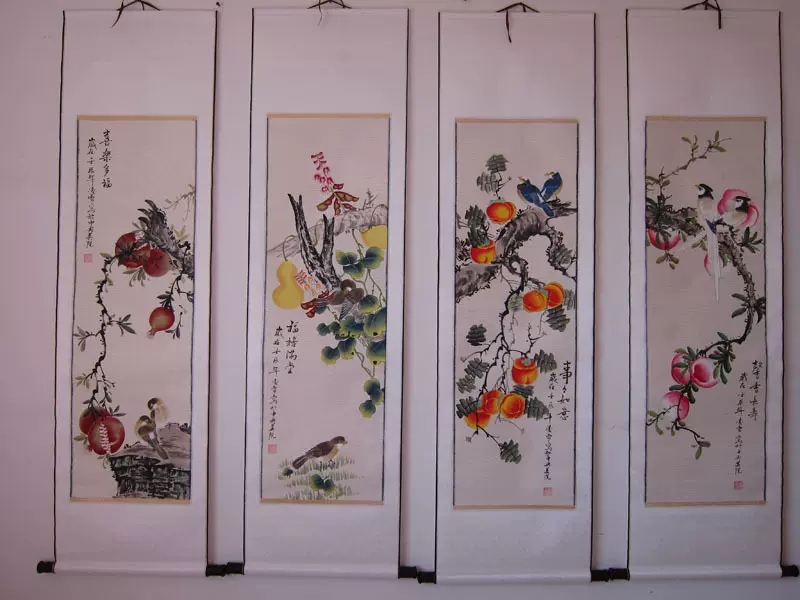 中国画の工筆と写意を融合した作品 作品サイズ：100×55cm