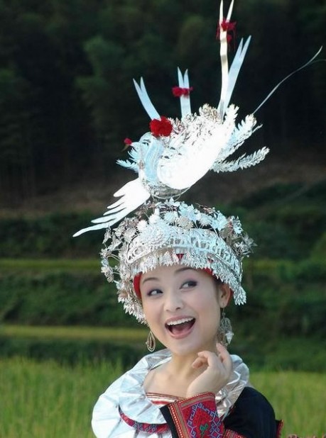 杨森银饰