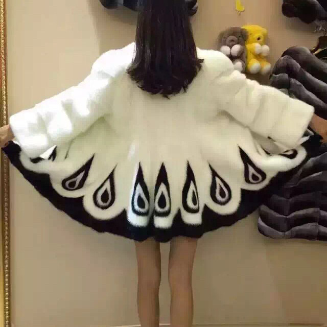 凡卡尔嘉服饰体验店的LOGO
