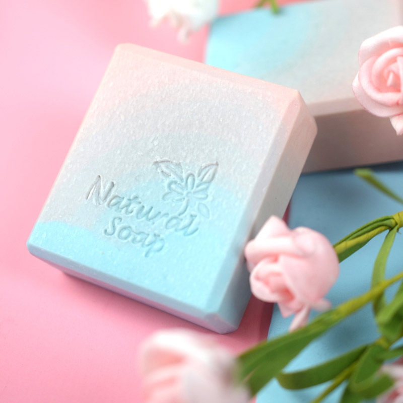 芳草诗美妆的LOGO