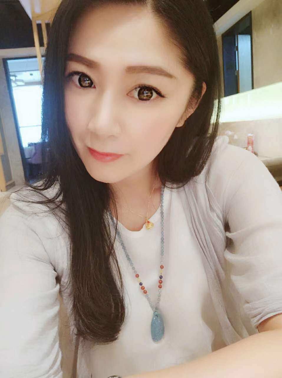 漂亮女人水汪汪