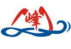 云 峰 包 装 店的LOGO