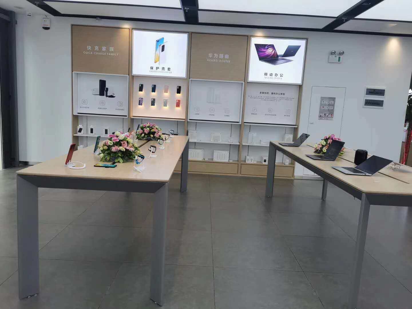 智能展柜广告厂家