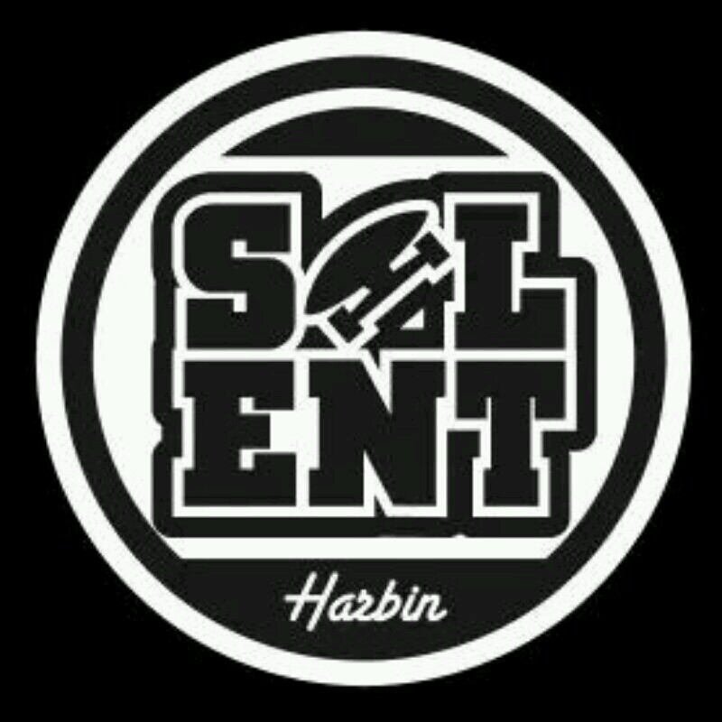 SILENT滑板的LOGO