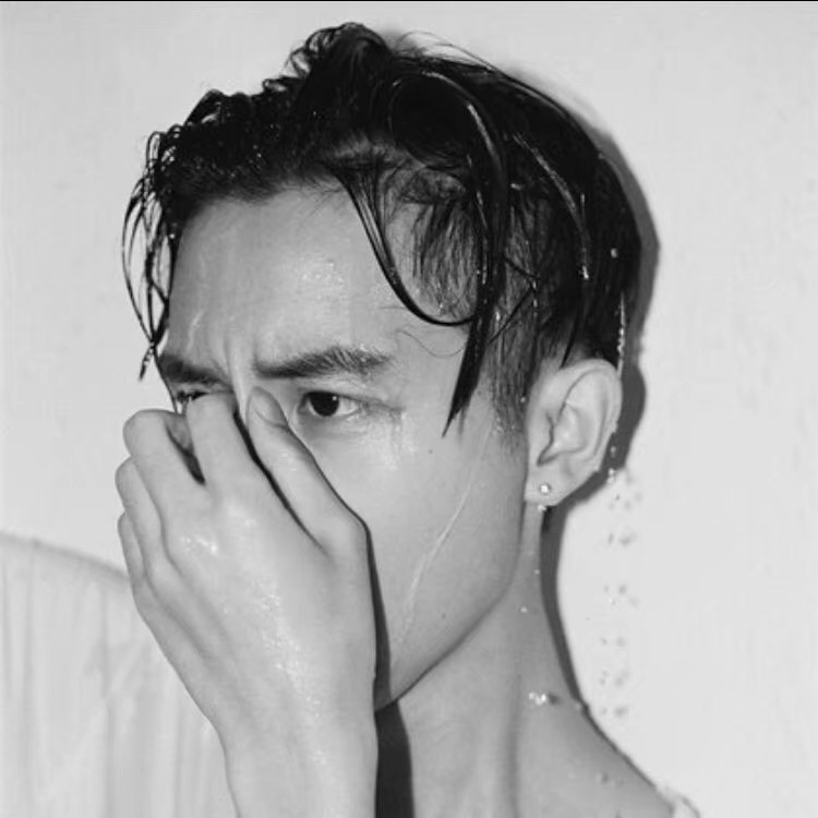 怪人李GUAIRENLI