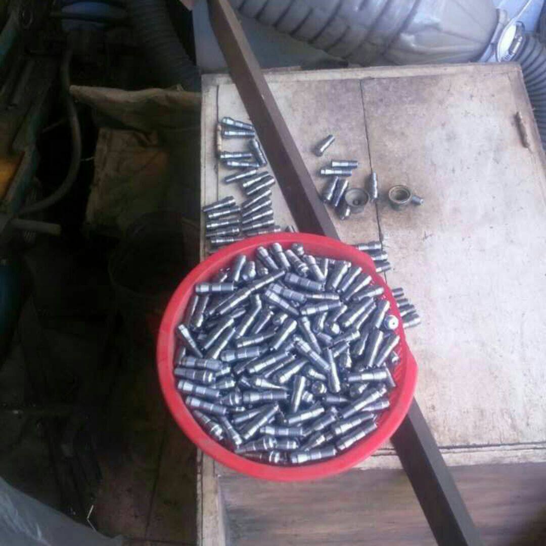 聚华五金店