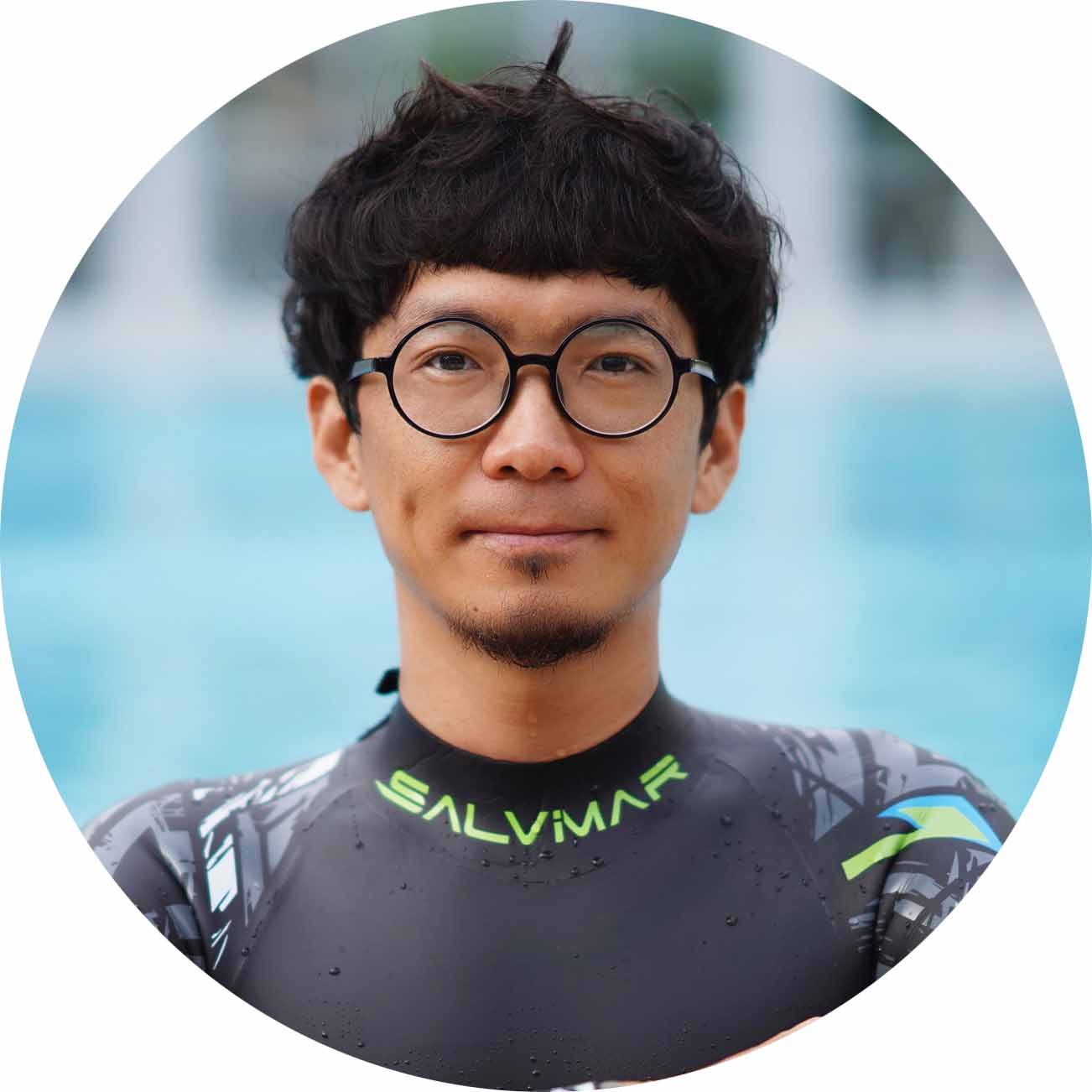 小白兔自由潜水的LOGO
