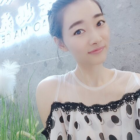 雪凝美妆的LOGO