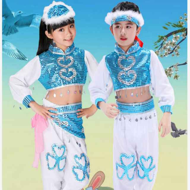 阳阳演出表演服饰的LOGO