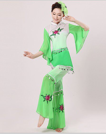 小硕士演出服