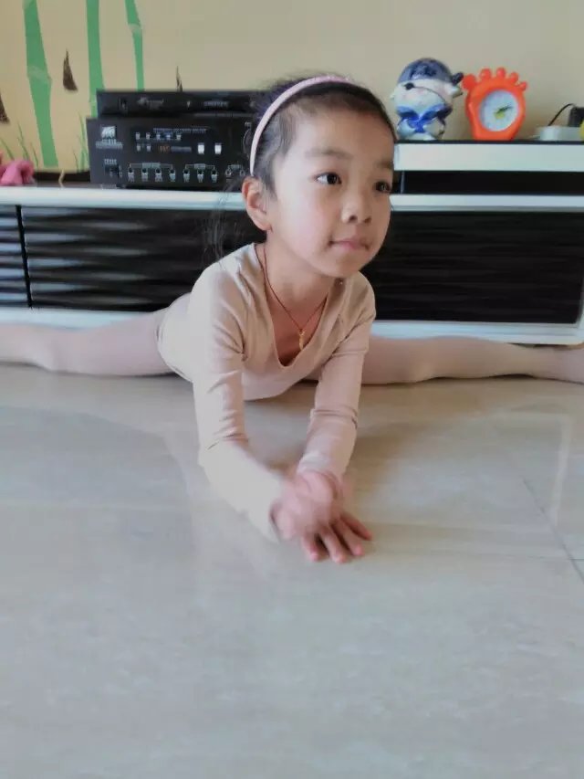 姐妹袜袜窝