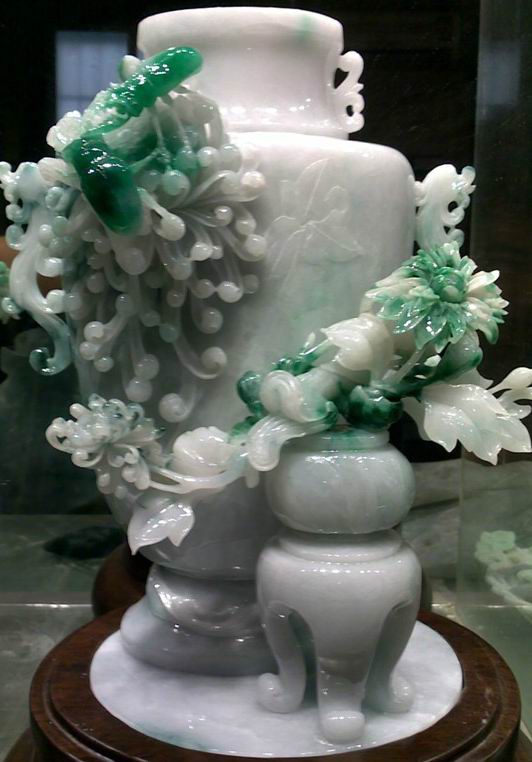 翡翠王天然玉器店