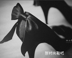 雪地意尔康促销店