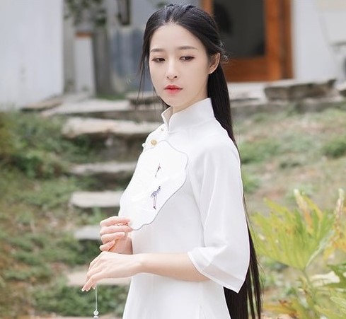 当季羽绒服的LOGO