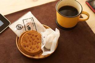 金诺克饮品原料工厂店的LOGO