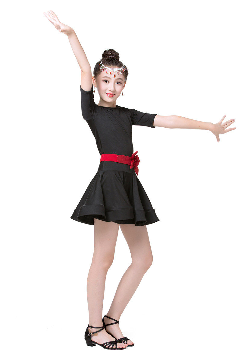子扬演出服